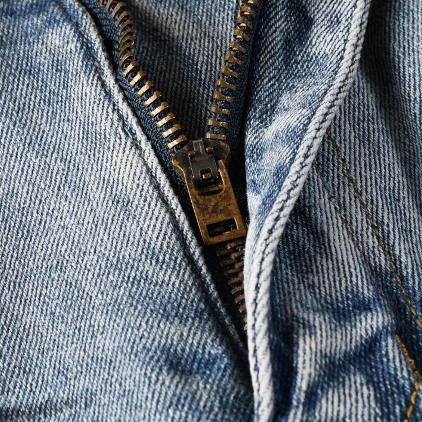 URBANDEL DUST TO DONE PAINTED JEANS